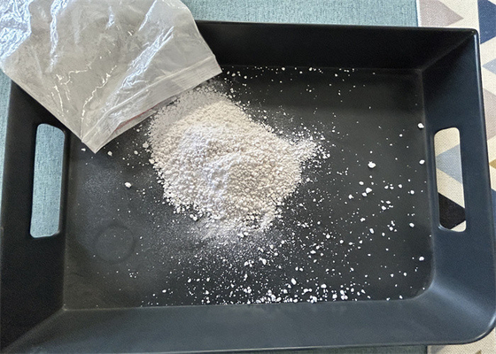 990,9% zuiverheid Melamine Raw Material Glazing Powder Niet-toxisch 25 kg / zak Cyanuramide