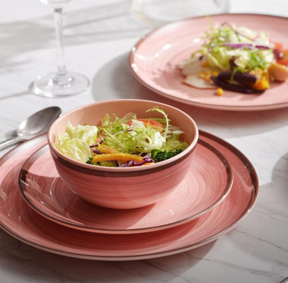 Melamine eetgerei voor 4 personen.