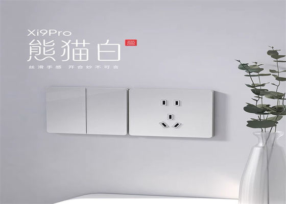 Vorming van tafelgerei of harspoeder met hoge dichtheid