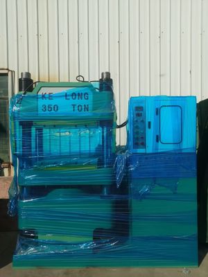 Automatische melaminefabrieksmachine voor melaminebekers met 100% melaminepoeder 200 ton melaminecompressie