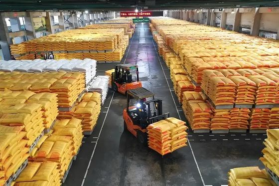 Kristallijn, geurloos, melamine vormpoeder, kunststof, houdbaarheid twee jaar