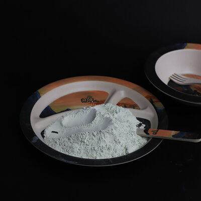 Stabiel bij normale temperaturen en druk Industriële kwaliteit Puur melamienpoeder Dichtheid 1573 Gcm3 Ideaal voor industriële doeleinden